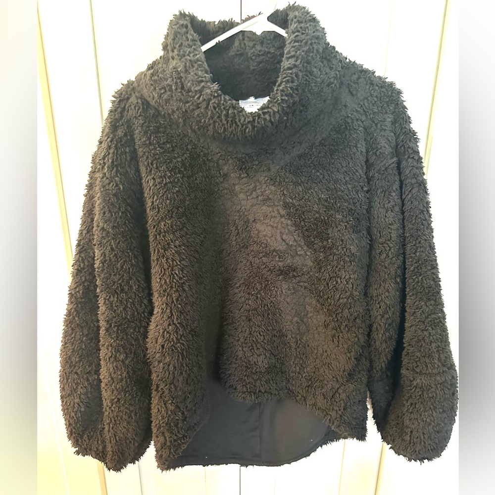 Lululemon Thick Cozy Black Sherpa Pullover